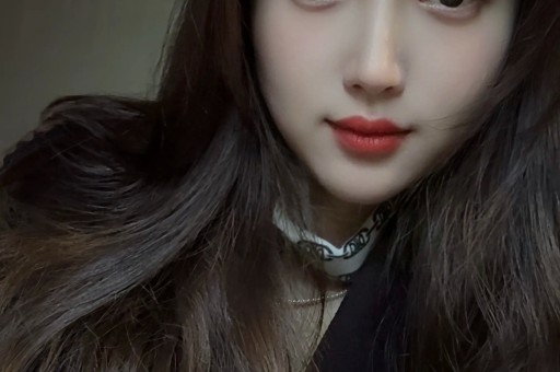 这个坚强面对绝症的少女形象不仅让